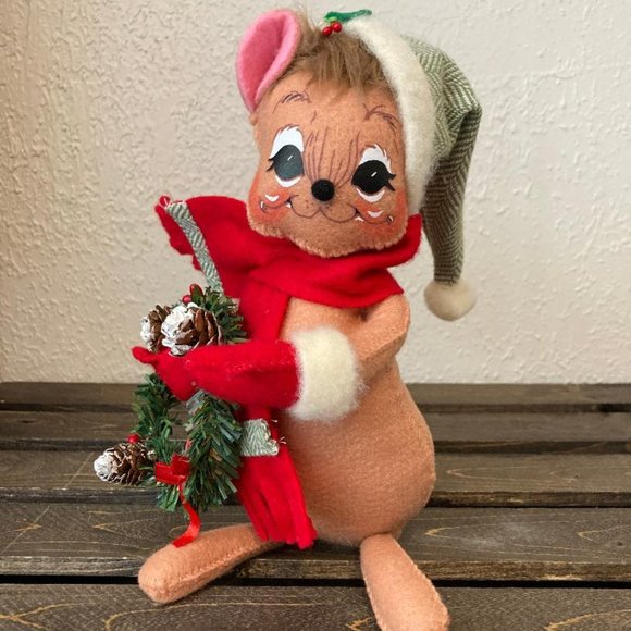Annalee Mobilitee Dolls 2013 8" Brown Christmas Mouse With Wreath - Picture 1 of 8